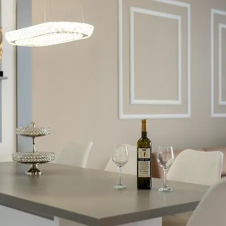 Angelus * تروغير